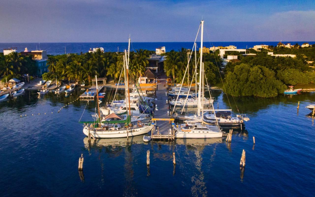 El Milagro Beach Hotel And Marina إيسلا موخيريس المظهر الخارجي الصورة